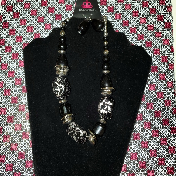 Paparazzi - Picture 3 of 11